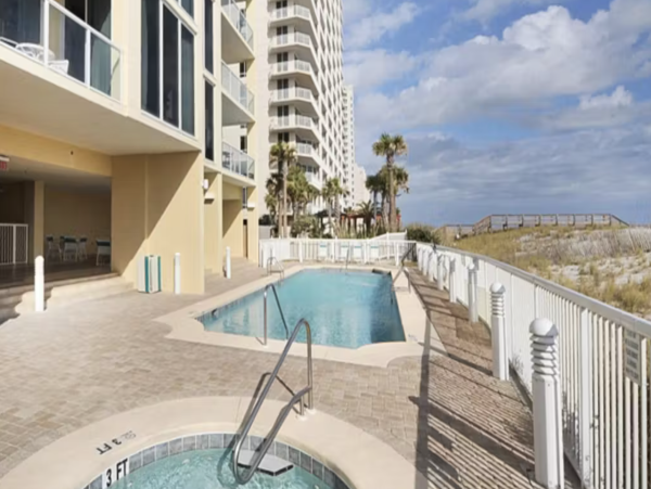 Penthouse Unit with Beach Service